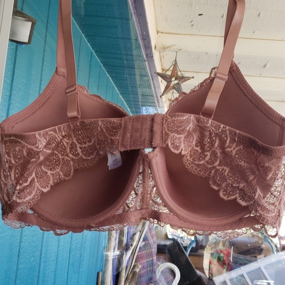 Bra. - Picture 2 of 2